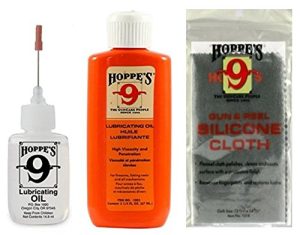 Hoppe's Lubricating Oil, 14.9 ml Precision Bottle, 2.25oz Squeeze Bottle Refill, Silicone Non-Abrasive Gun Cloth - Gun Cleaning Bundle Kit - For Pistol / Handgun / Rifle / Shotgun / AR15